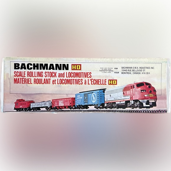 Bachmann “51’ Tri-Level Poultry Car” - Picture 2 of 3